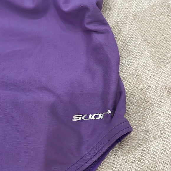 Sporti swimsuit - Picture 2 of 3